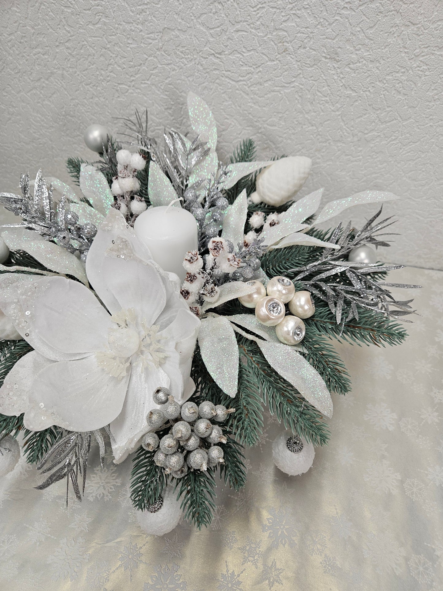 Weihnachtsgesteck + Kerze, Gesteck, Tischdekor, Tischgesteck, Winterdekor,Advent weiß silber
