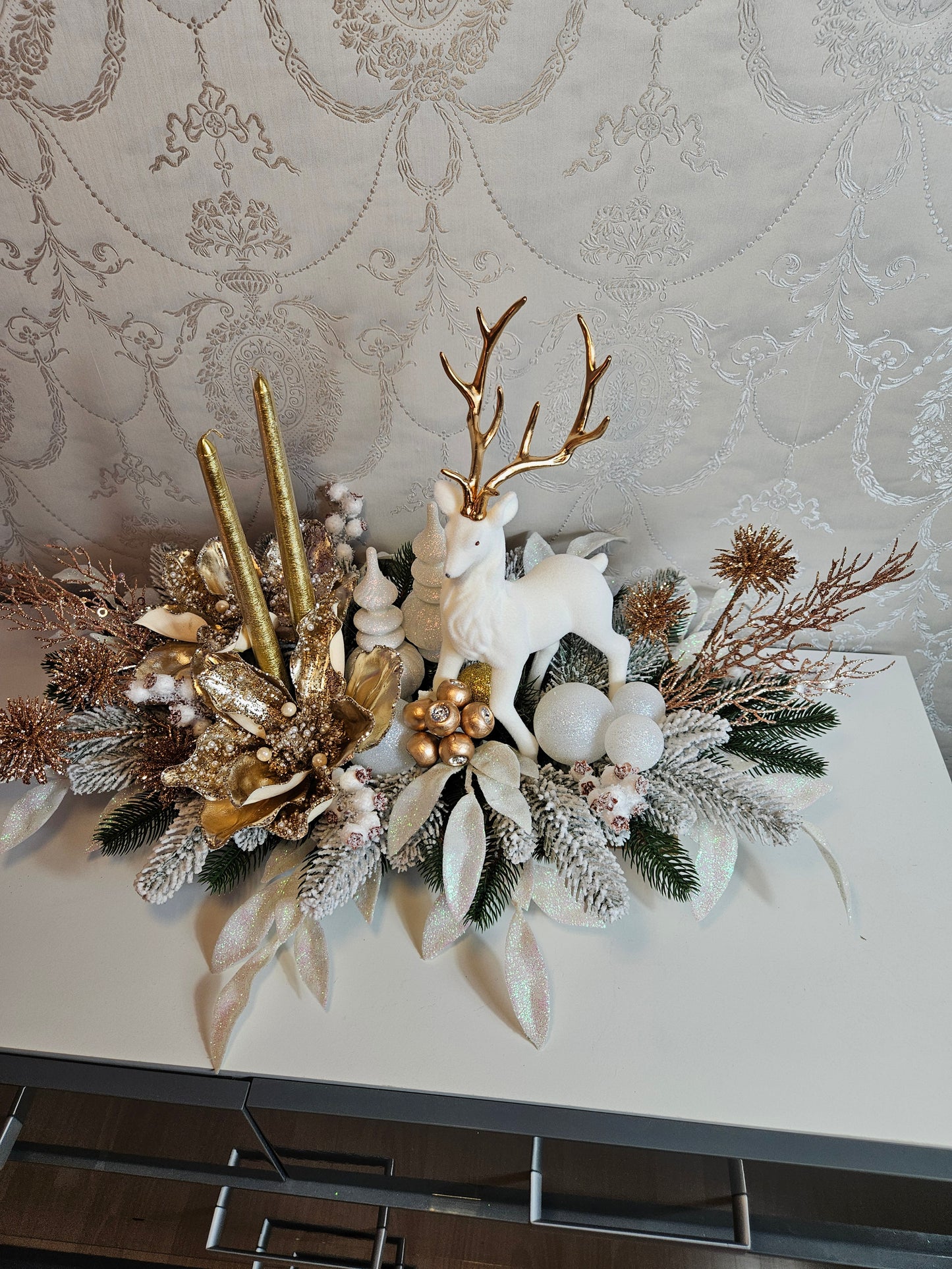 Weihnachtsgesteck + Adventsgesteck, Elch, Weihnachtsdeko Weihnachtsblumen Tischdekor, Tischgesteck, Winterdekor,Advent grün gold weiß