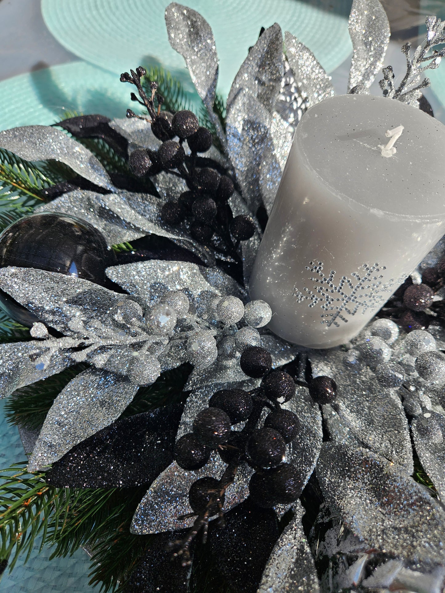 Weihnachtsgesteck + Kerze, Gesteck, Tischdekor, Tischgesteck, Winterdekor,Advent schwarz grün grau silber