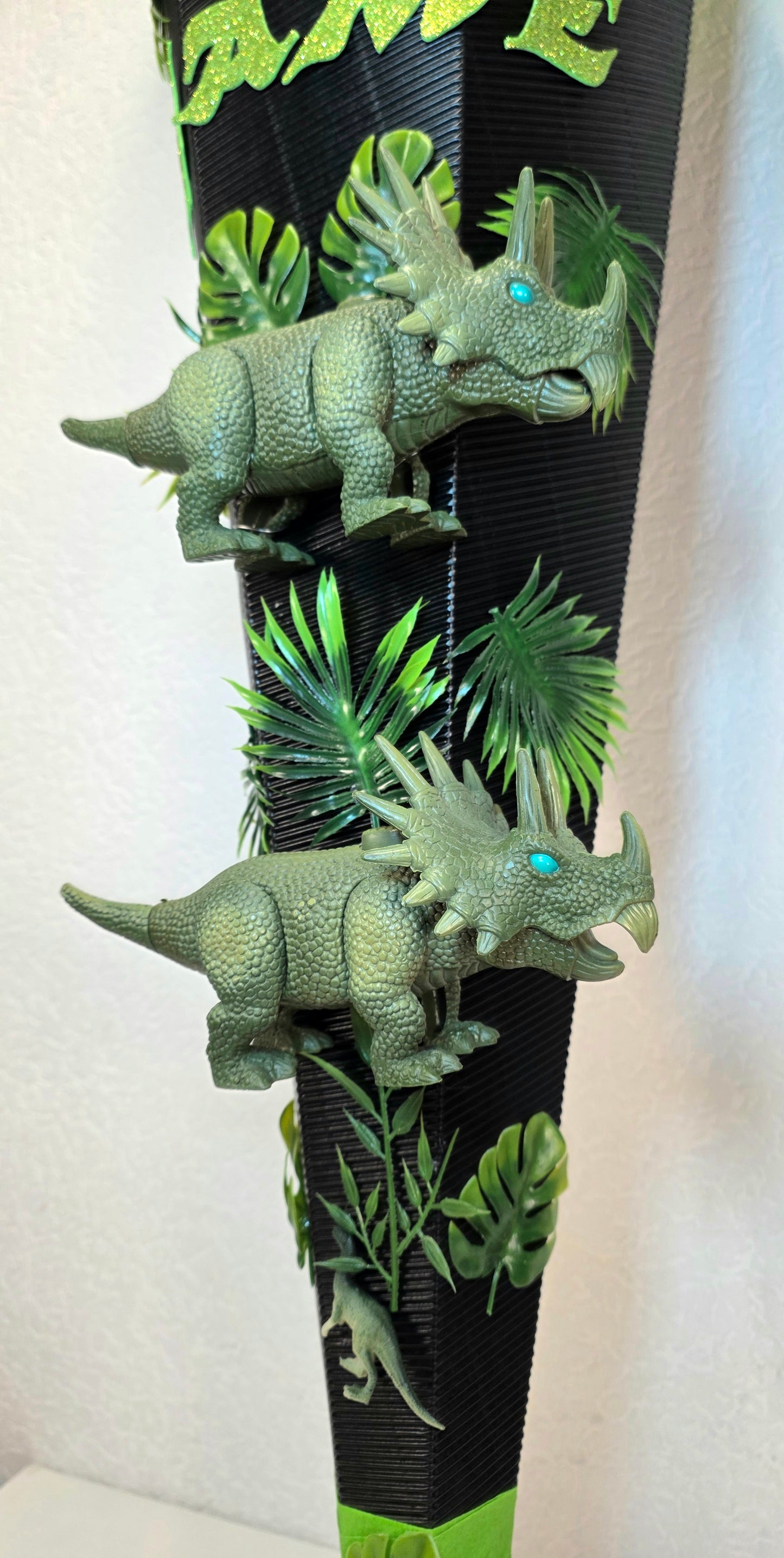 SCHULTÜTE ZUCKERTÜTE DINOS Jungs schwarz hellgrün