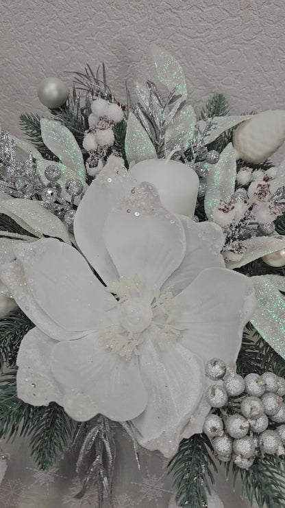 Weihnachtsgesteck + Kerze, Gesteck, Tischdekor, Tischgesteck, Winterdekor,Advent weiß silber