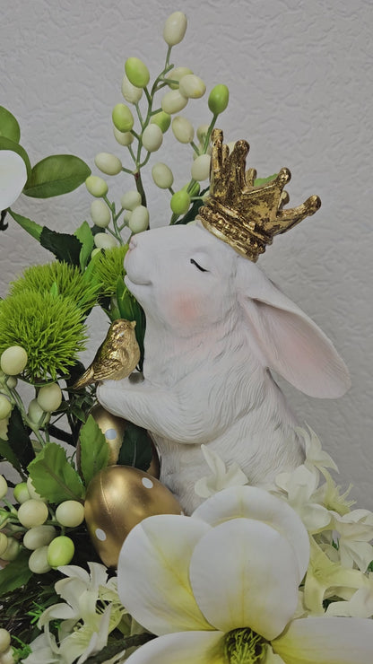 Osterdekorationen mit einem Hasen Ostern Gesteck Kerzenhalter
