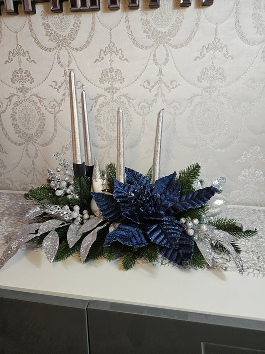 Advent Weihnachtsdekoration Christmas Gesteck + 4 Kerzen Tischdekor Tischgesteck Winterdekor Neuerjahr Christmas Dekorationen grün dunkelblau silber