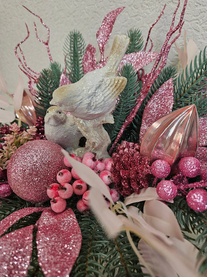 Weihnachtsgesteck, Weihnachtsdeko, Adventsgesteck, Tischgesteck, Festliche Dekor rosa weiß blaue Tanne