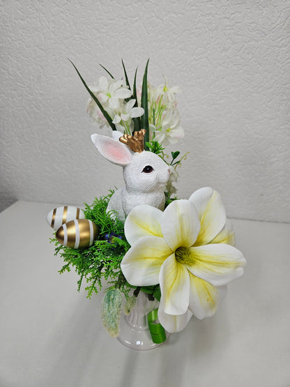 Osterdekorationen mit einem Häschen Ostern Gesteck Kerzenhalter