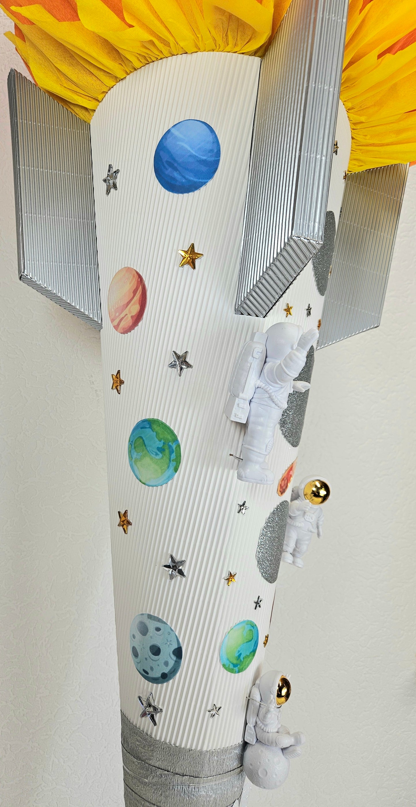SCHULTÜTE ZUCKERTÜTE "WELTALL / RAKETE /  RAUMSCHIFF / ASTRONAUTEN" für Jungs weiß silber gelb orange rot