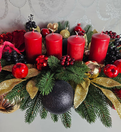 Weihnachtsgirlande + Adventsgesteck + 4 Kerzen, Kamingesteck, Chrismes, Rehe, Weihnachtsdeko Weihnachtsblumen Tischdekor, Tischgesteck, Winterdekor,Advent Weihnachtsdekoration Geschenkideen grün schwarz rot gold