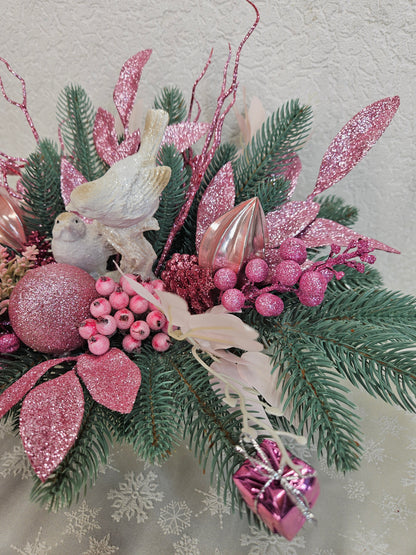 Weihnachtsgesteck, Weihnachtsdeko, Adventsgesteck, Tischgesteck, Festliche Dekor rosa weiß blaue Tanne