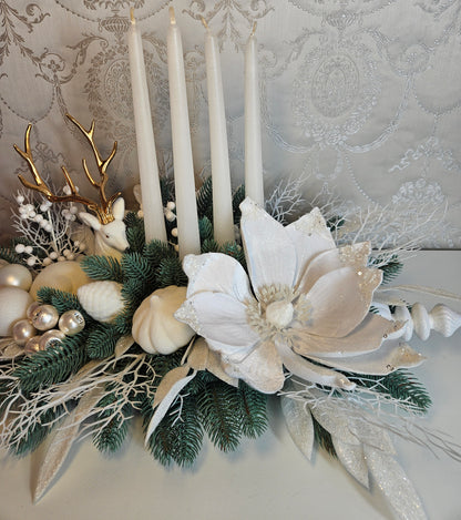 Weihnachtsgesteck + Adventsgesteck + 4 Kerzen, Kamingesteck, Chrismes, Rehe, Weihnachtsdeko Weihnachtsblumen Tischdekor, Tischgesteck, Winterdekor,Advent