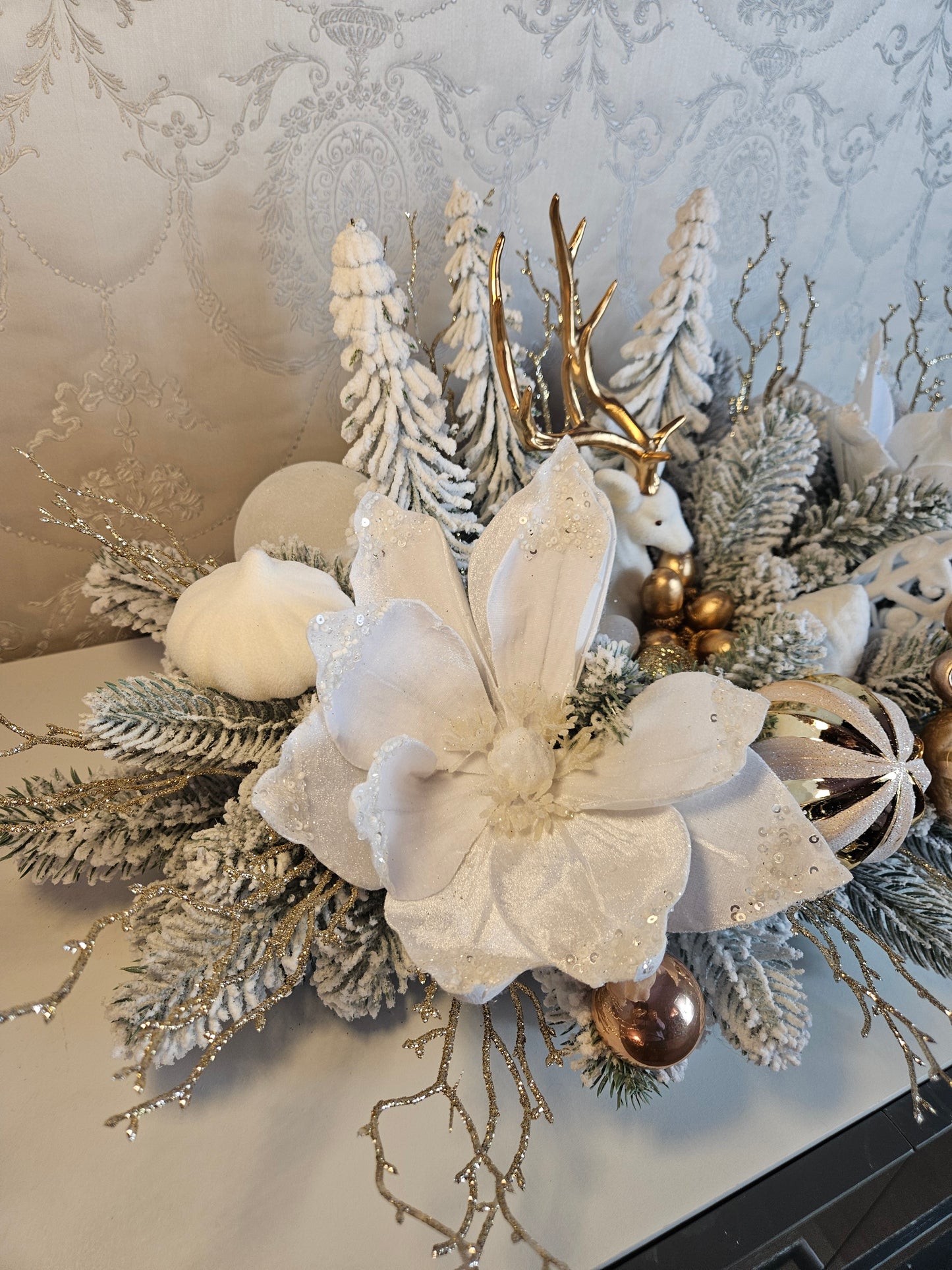 Weihnachtsgirlande + Adventsgesteck + eine Elchfigur, Kamingesteck, Chrismes, Rehe, Weihnachtsdeko Weihnachtsblumen Tischdekor, Tischgesteck, Winterdekor,Advent Weihnachtsdekoration Geschenkideen verschneite zweige weiß gold