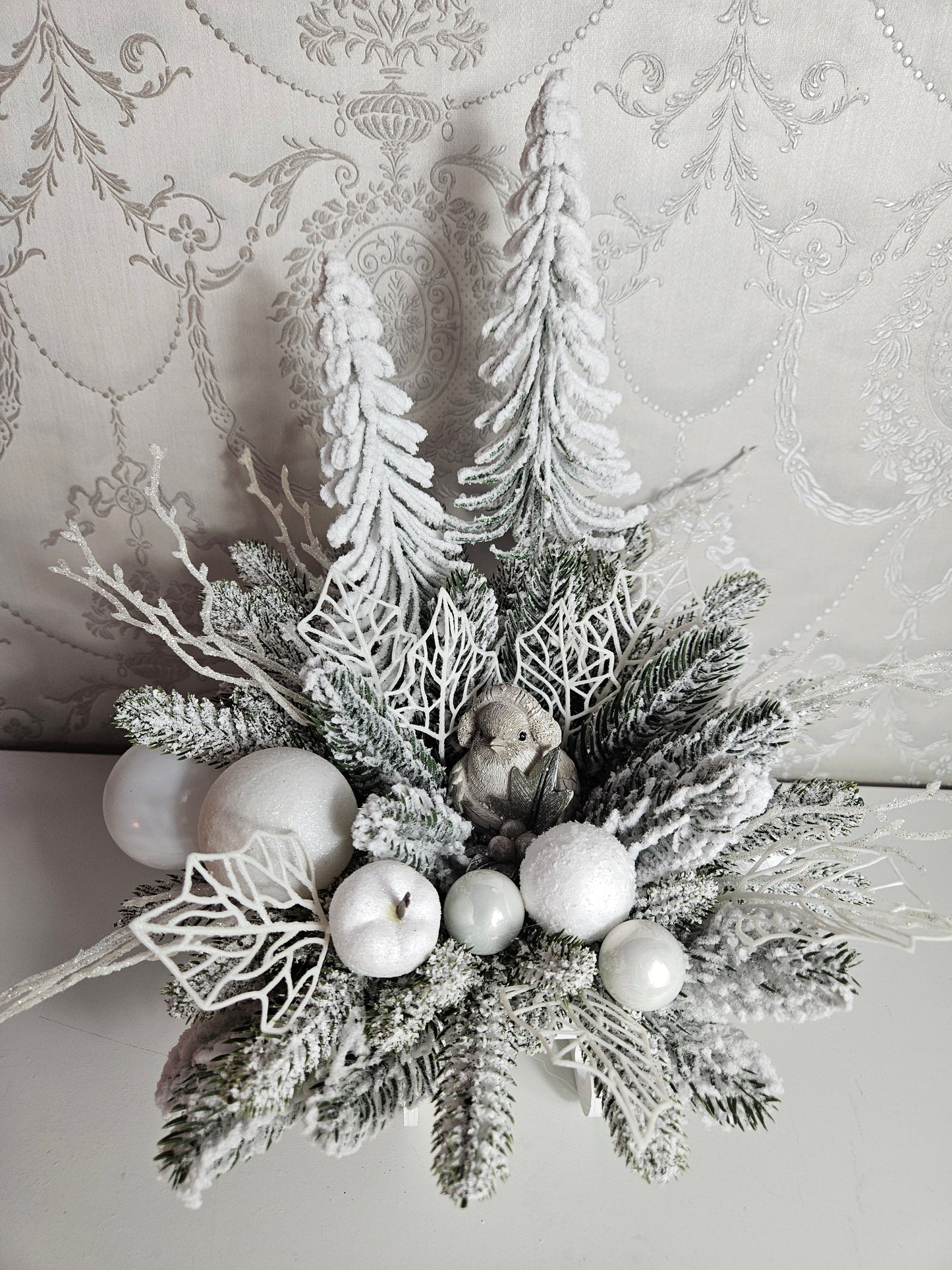 Weihnachtsgesteck + "Ein Vögelchen im Schlitten", Geschenk, Tischdekor, Tischgesteck, Winterdekor,Weihnachtsgeschenk