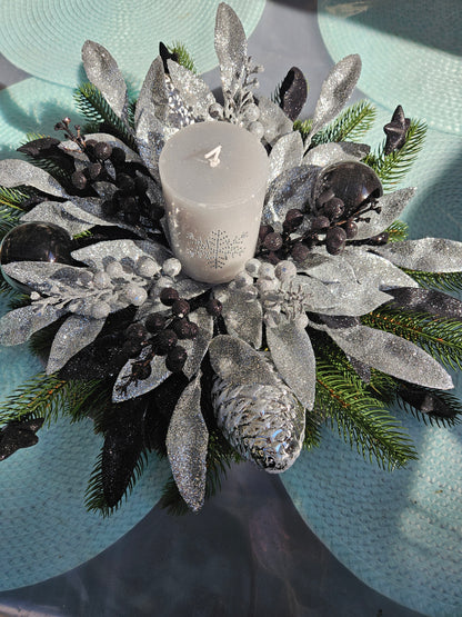 Weihnachtsgesteck + Kerze, Gesteck, Tischdekor, Tischgesteck, Winterdekor,Advent schwarz grün grau silber