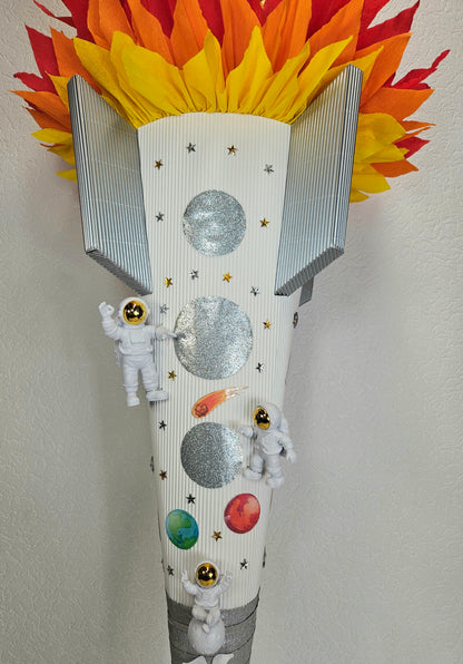 SCHULTÜTE ZUCKERTÜTE "WELTALL / RAKETE /  RAUMSCHIFF / ASTRONAUTEN" für Jungs weiß silber gelb orange rot