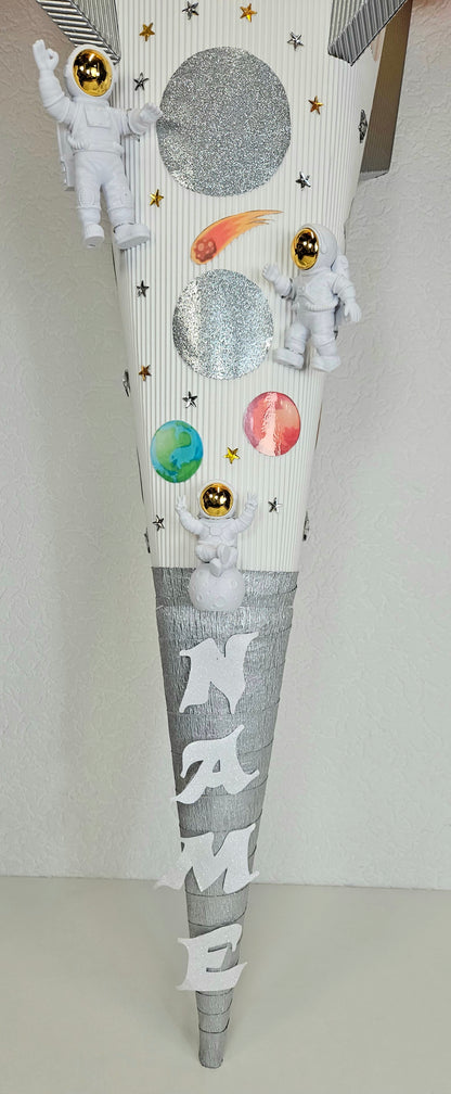 SCHULTÜTE ZUCKERTÜTE "WELTALL / RAKETE /  RAUMSCHIFF / ASTRONAUTEN" für Jungs weiß silber gelb orange rot